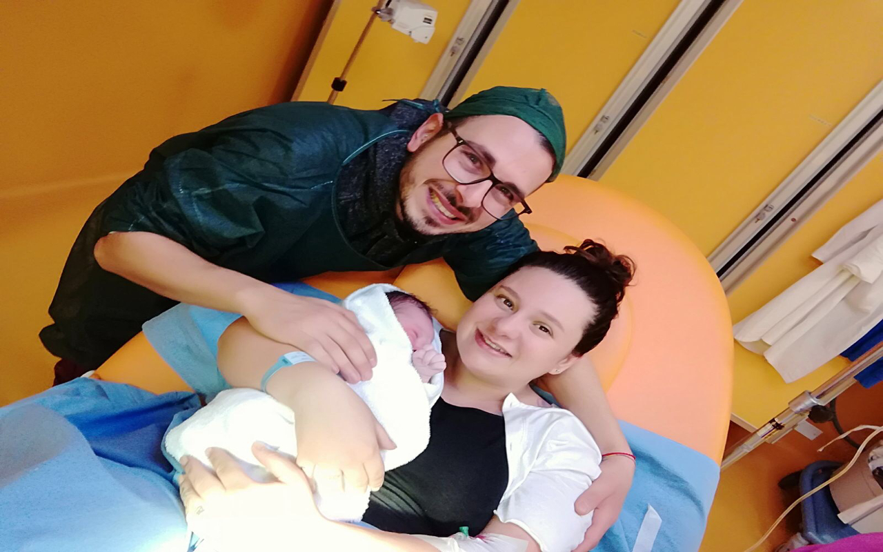 Nicolò Camba primo nato 2018 Policlinico con i genitori